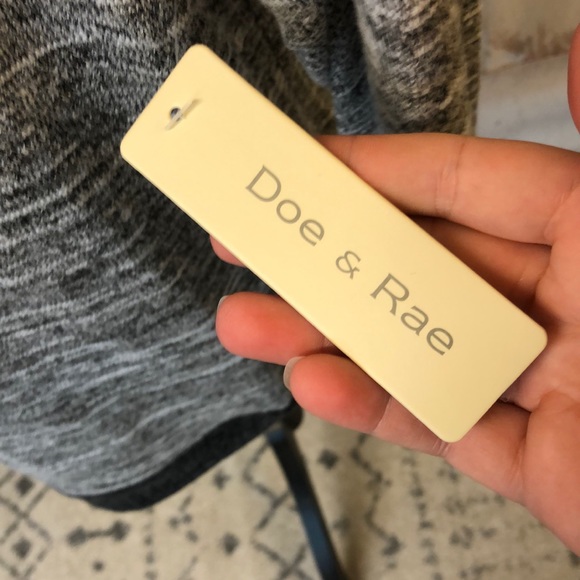 NWT Doe & Rae Sweater - Picture 4 of 8
